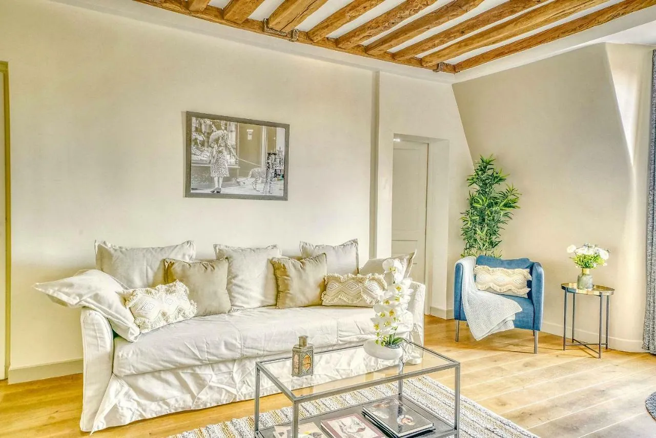 Luxury On The Place Des Victoires Apartament
