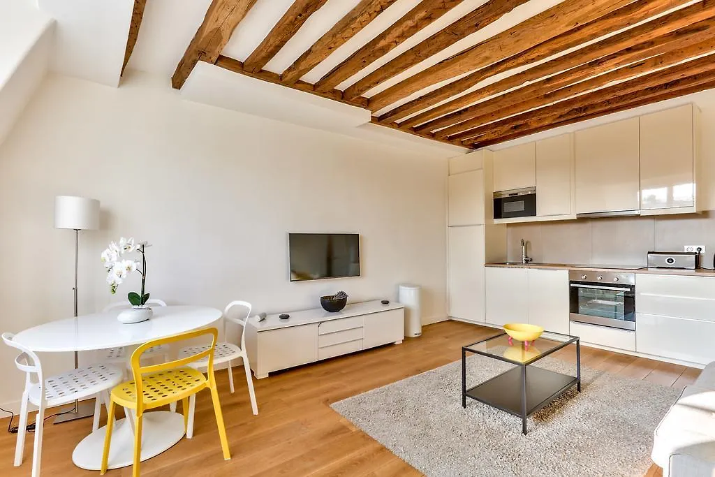 Luxury On The Place Des Victoires Apartment