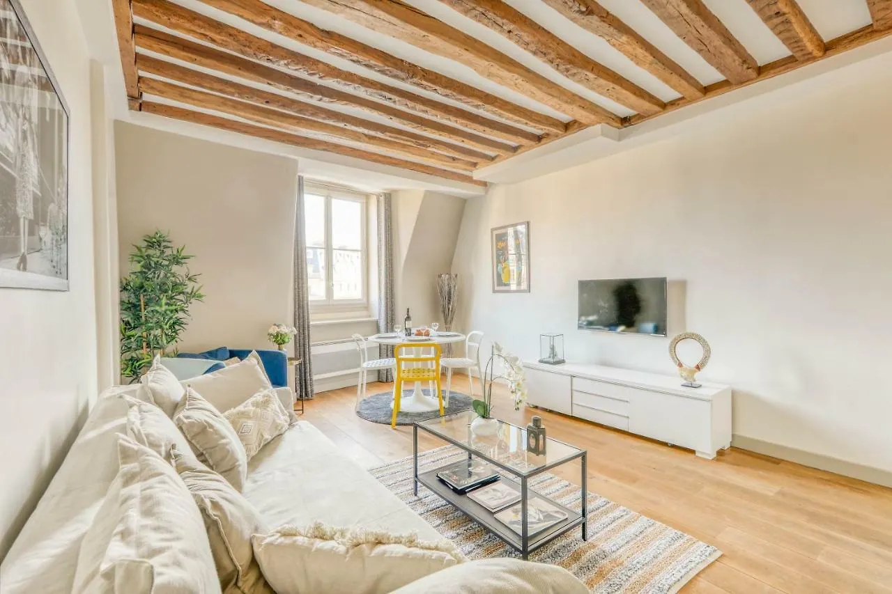 Luxury On The Place Des Victoires Appartamento Parigi