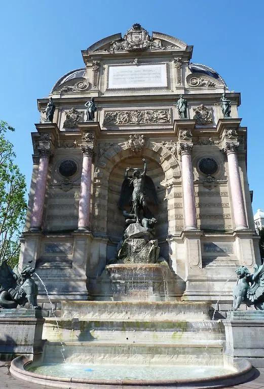Luxury On The Place Des Victoires Apartment